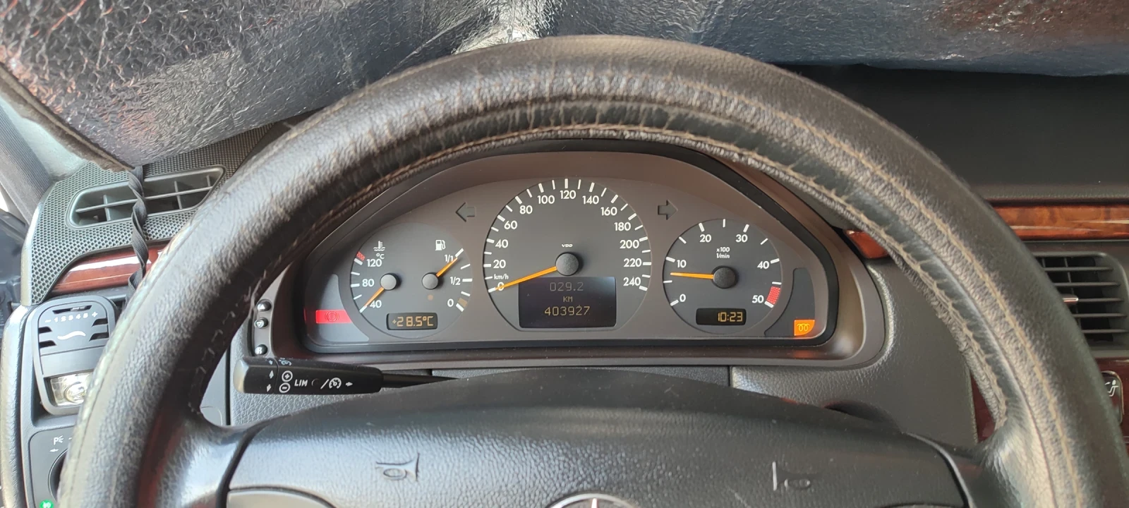 Mercedes-Benz E 200 Е 200, снимка 5 - Автомобили и джипове - 55338050