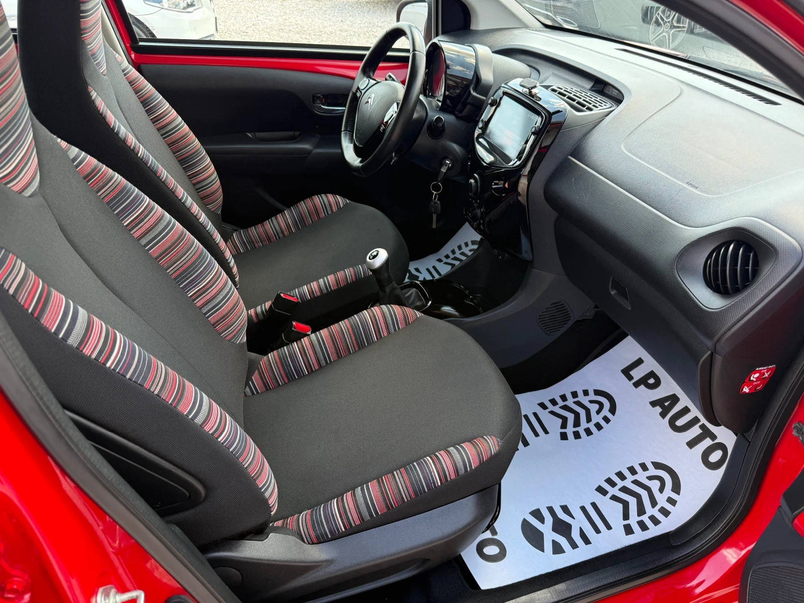 Citroen C1 1.0i* 72k.c* Shine* FULL, снимка 8 - Автомобили и джипове - 55834087