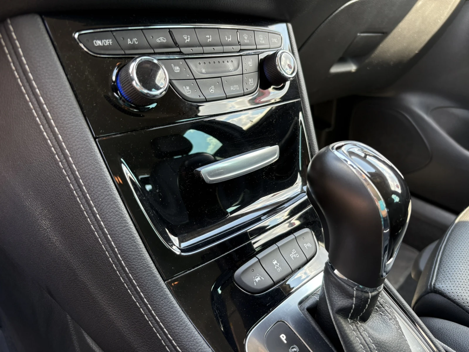 Opel Astra Innovation, снимка 7 - Автомобили и джипове - 56235571