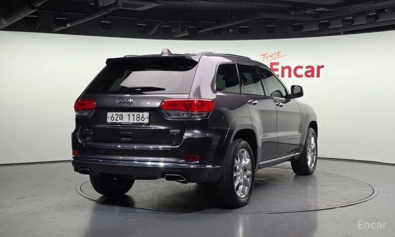 Jeep Grand cherokee, снимка 2 - Автомобили и джипове - 52964637