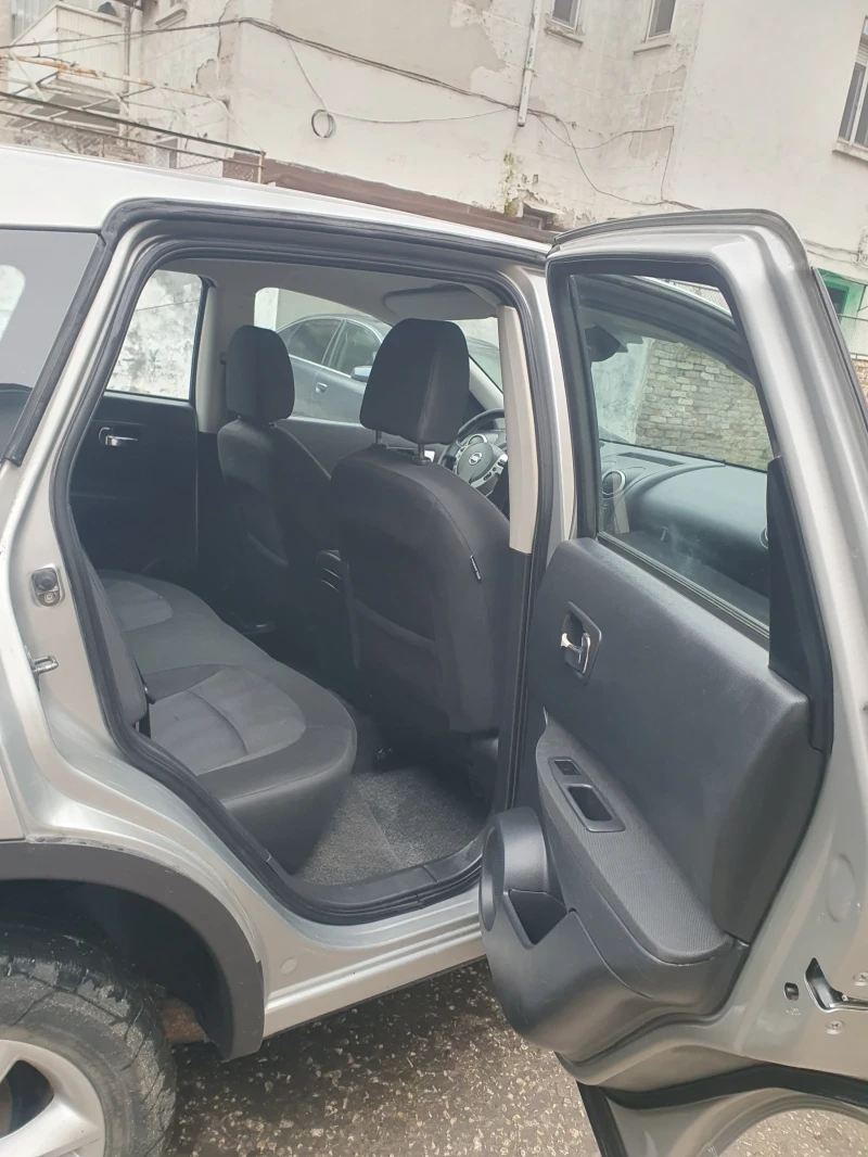 Nissan Qashqai 1.5 DCI, снимка 13 - Автомобили и джипове - 53191267