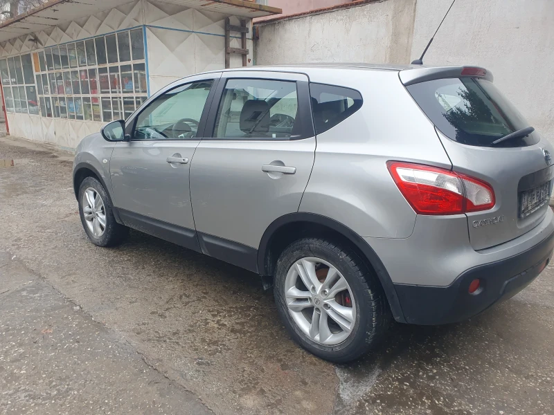 Nissan Qashqai 1.5 DCI, снимка 6 - Автомобили и джипове - 53191267