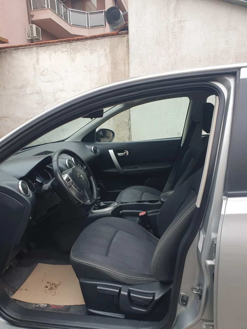 Nissan Qashqai 1.5 DCI, снимка 7 - Автомобили и джипове - 53191267