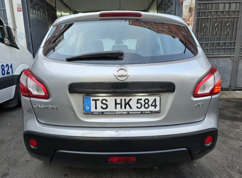 Nissan Qashqai 1.5 DCI, снимка 5 - Автомобили и джипове - 53191267