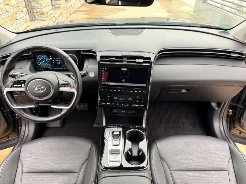 Hyundai Tucson Plug-in-Hybrid 4* 4 Сервизна книжка, снимка 10 - Автомобили и джипове - 53285424