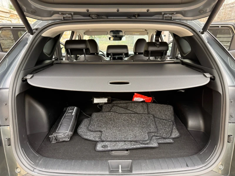 Hyundai Tucson Plug-in-Hybrid 4* 4 Сервизна книжка, снимка 7 - Автомобили и джипове - 53285424