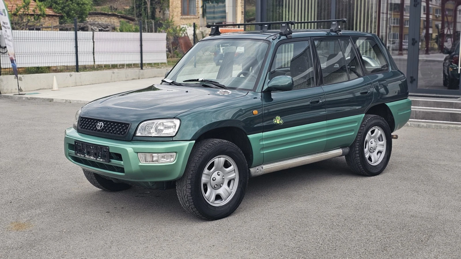 Toyota Rav4 2.0i 4x4 5SP-БЕЗ РЪЖДА-БЛОКАЖ-ТОП СЪСТ.-ЛИЗИНГ - изображение 3