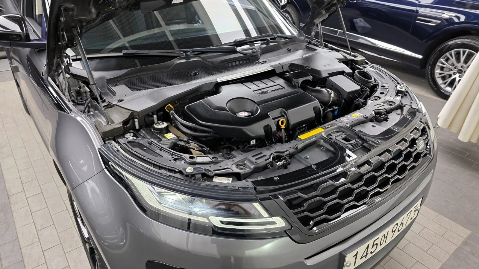 Land Rover Range Rover Evoque D180 SE AWD, снимка 3 - Автомобили и джипове - 54693120