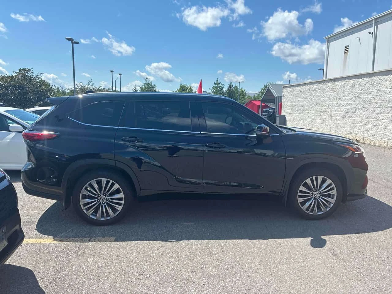Toyota Highlander * AWD * CARFAX * ОПЦИЯ ЗА ФИНАНСИРАНЕ, снимка 3 - Автомобили и джипове - 55668034