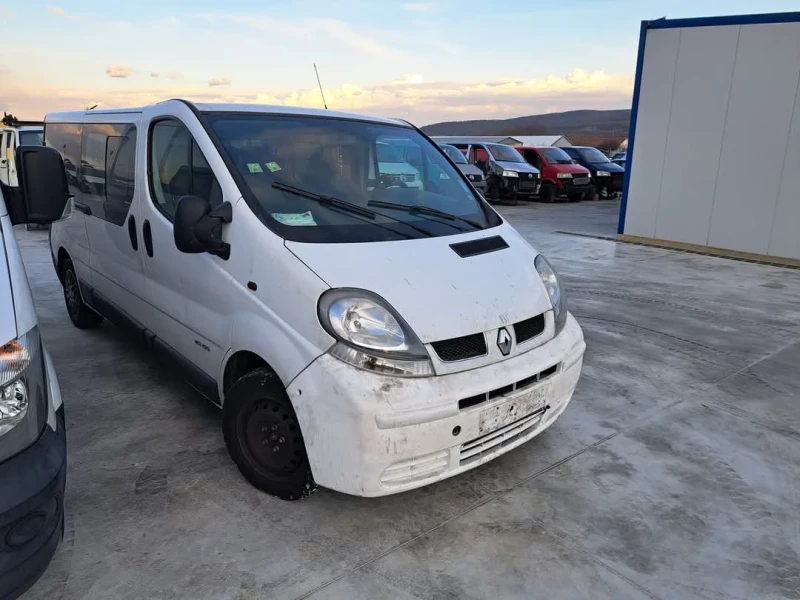 Renault Trafic 1.9 DCI  НА ЧАСТИ , снимка 2 - Бусове и автобуси - 48713226