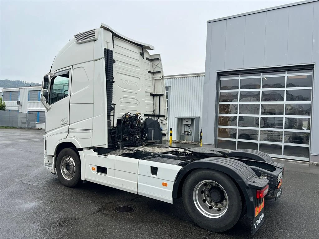 Volvo Fh 420 Alu Серв. книжка, снимка 4 - Камиони - 54438221