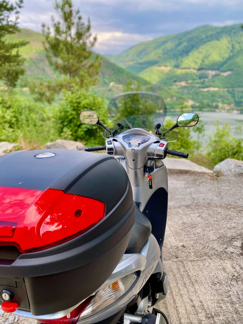 Honda Sh, снимка 3 - Мотоциклети и мототехника - 52807796