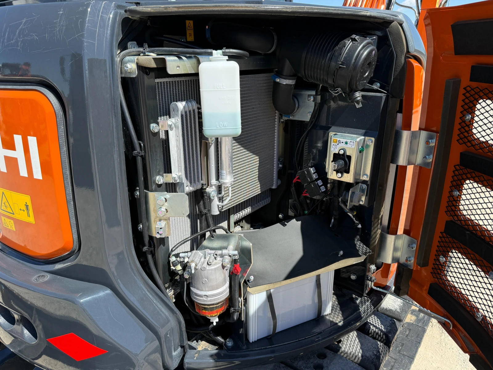 Багер Hitachi ZX 48 U-6, снимка 14 - Индустриална техника - 55803576