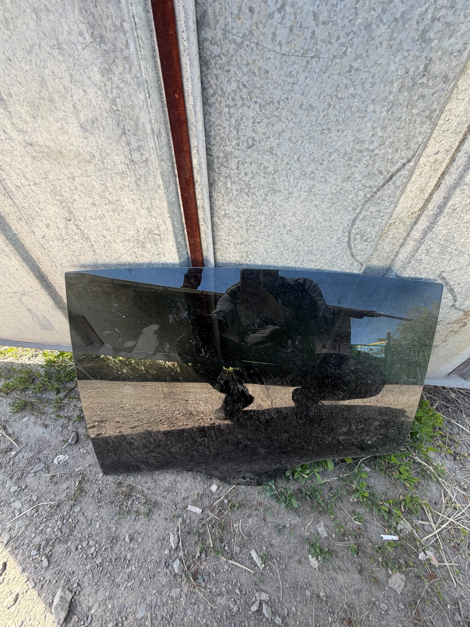 Ford Focus  MK4 хечбек 2019г стъкло за задна лява врата