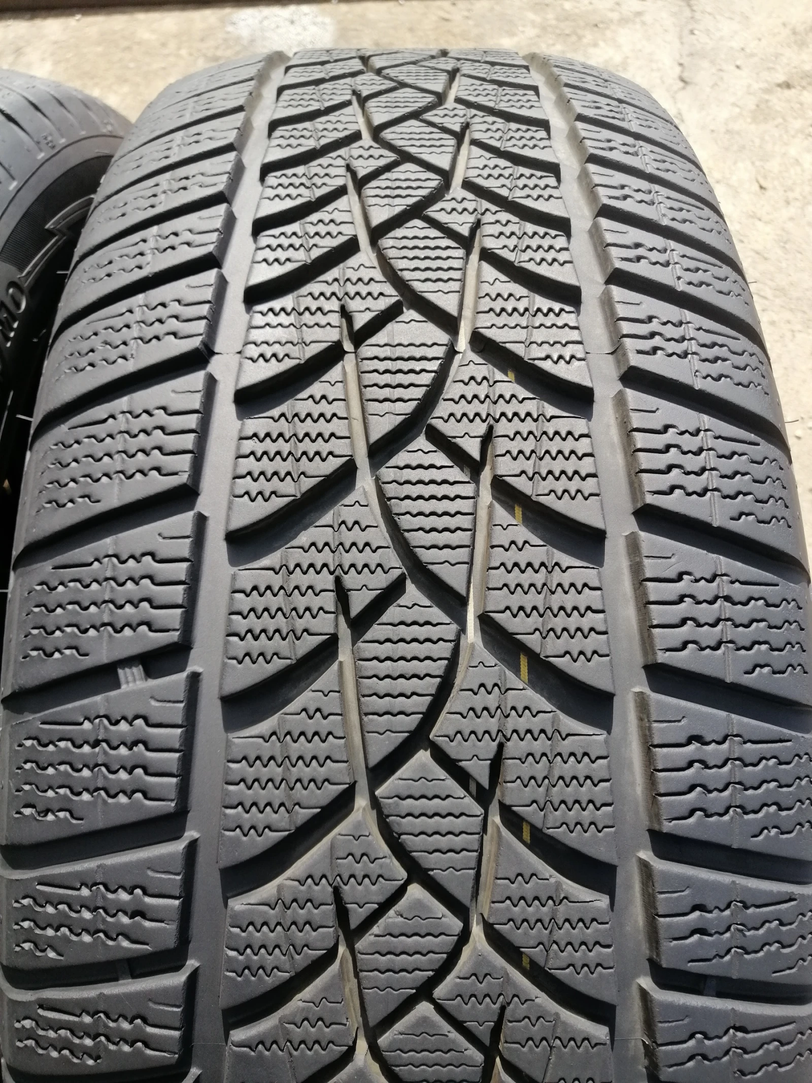  235/55R19 | Mobile.bg   1