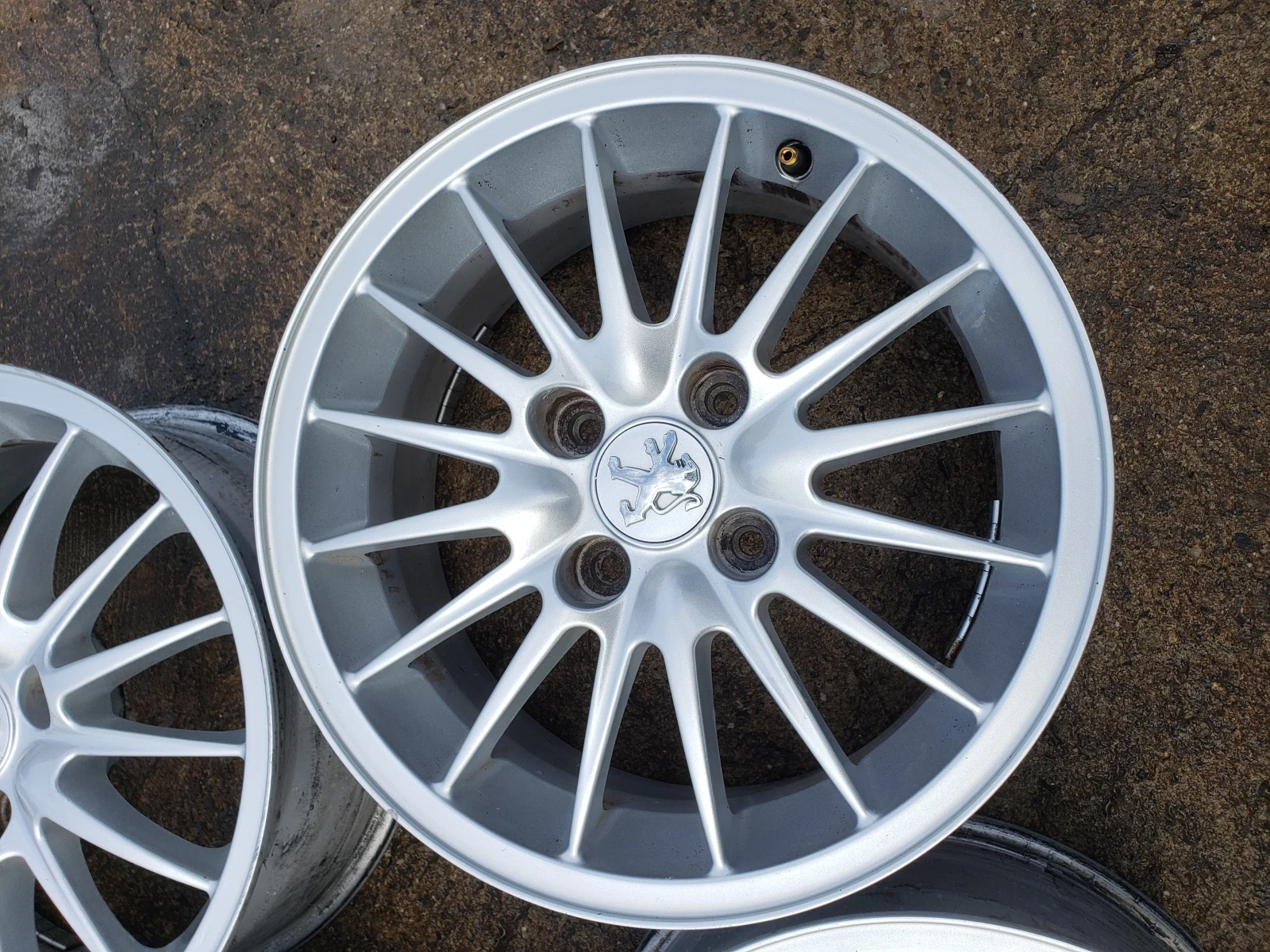 Джанти за Peugeot, снимка 5 - Гуми и джанти - 56657997