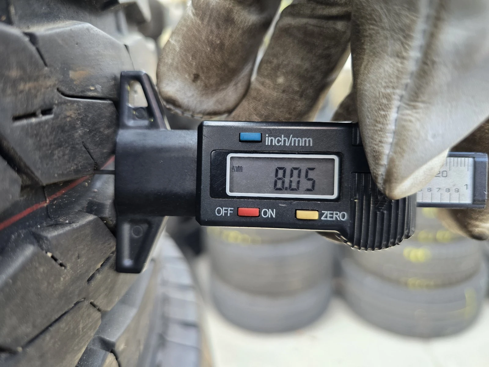 Гуми Летни 235/65R16, снимка 8 - Гуми и джанти - 56731046