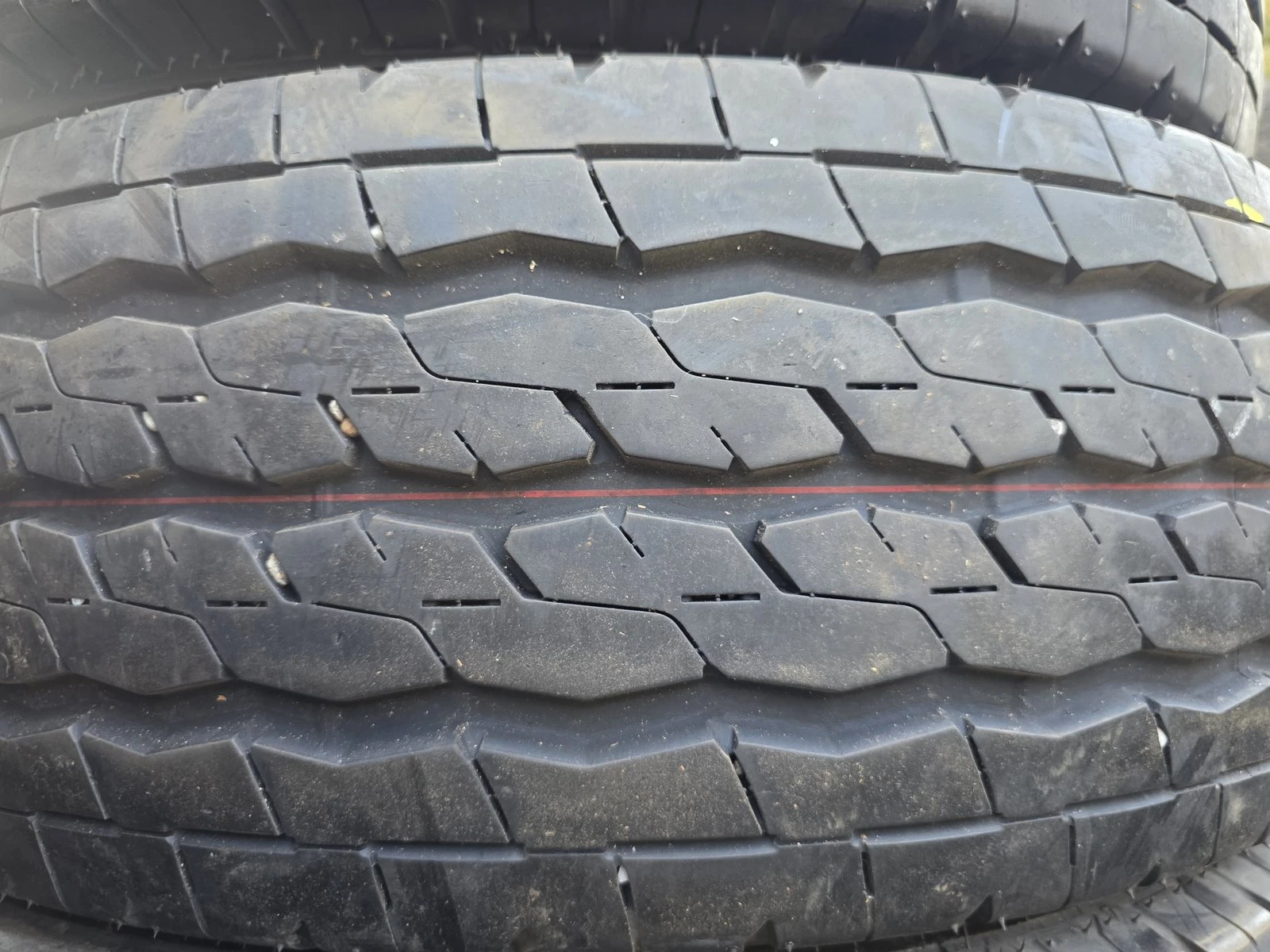 Гуми Летни 235/65R16, снимка 3 - Гуми и джанти - 56731046