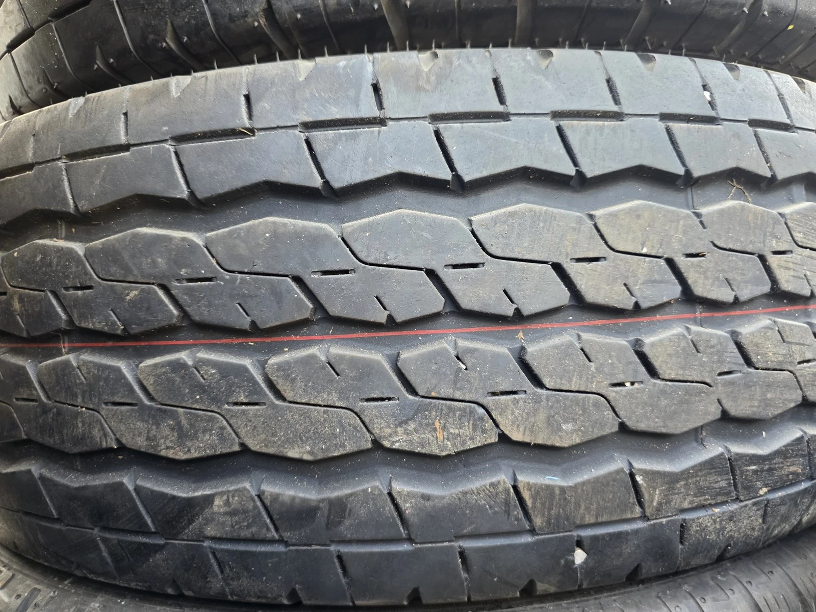 Гуми Летни 235/65R16, снимка 4 - Гуми и джанти - 56731046