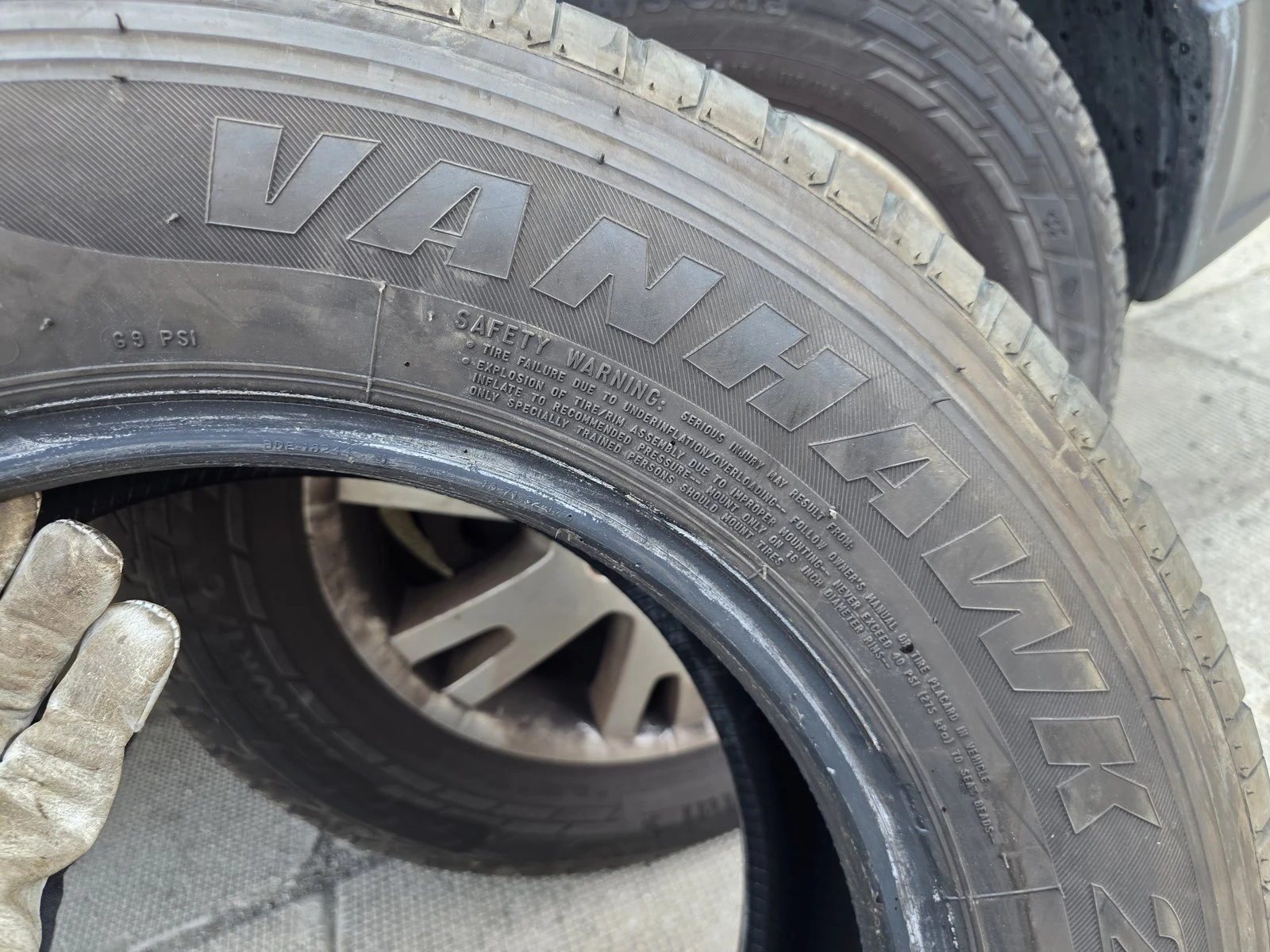Гуми Летни 235/65R16, снимка 9 - Гуми и джанти - 56731046