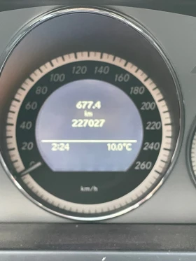 Mercedes-Benz C 180, снимка 7