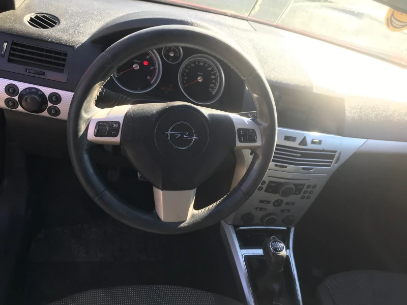 Opel Astra, снимка 2 - Автомобили и джипове - 47211508