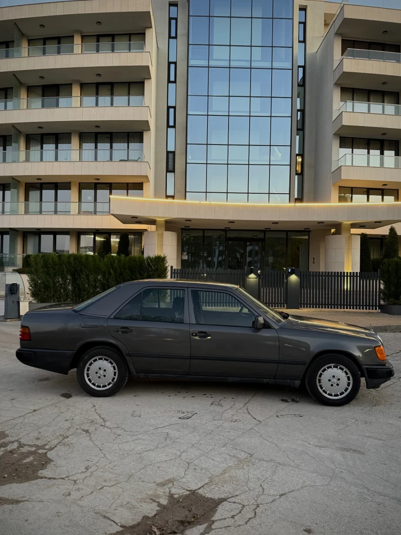 Mercedes-Benz 190 2.3i , снимка 4 - Автомобили и джипове - 48332839