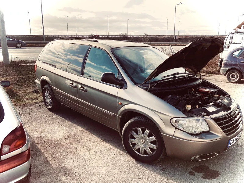 Chrysler Gr.voyager 174 к.с 4х4 2004г 3300куб. см, снимка 1 - Автомобили и джипове - 48578936