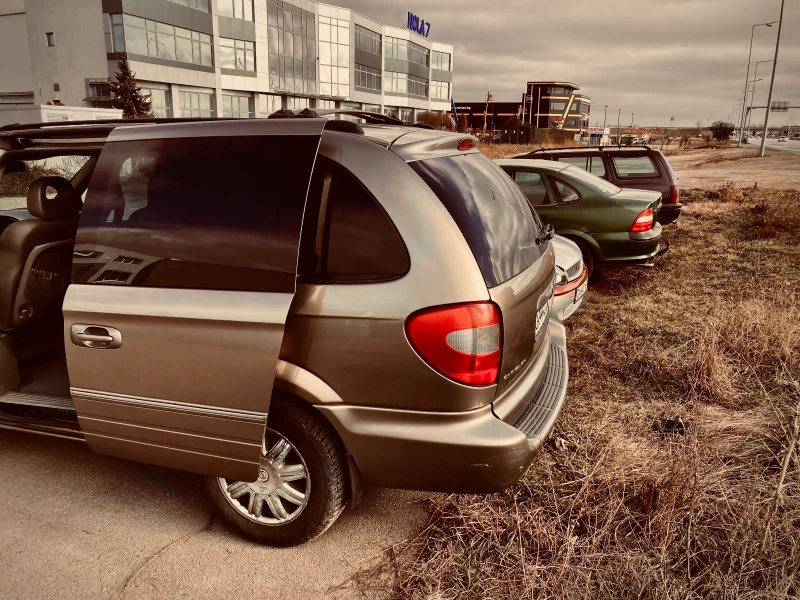 Chrysler Gr.voyager 174 к.с 4х4 2004г 3300куб. см, снимка 6 - Автомобили и джипове - 48578936