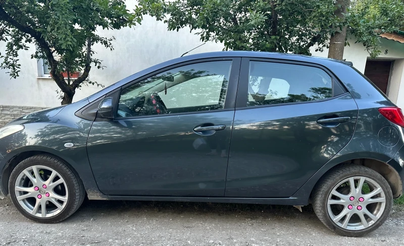 Mazda 2, снимка 1 - Автомобили и джипове - 48510387