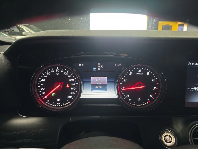 Mercedes-Benz C 300 AMG/BURMESTER/LANE ASSIST/KEYLESS/ПОДГРЕВ, снимка 11 - Автомобили и джипове - 48525567