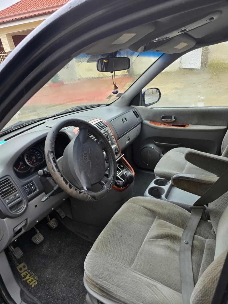 Kia Carnival, снимка 6 - Автомобили и джипове - 48714038