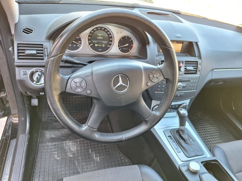 Mercedes-Benz C 320 Avantgard, снимка 9 - Автомобили и джипове - 49415406