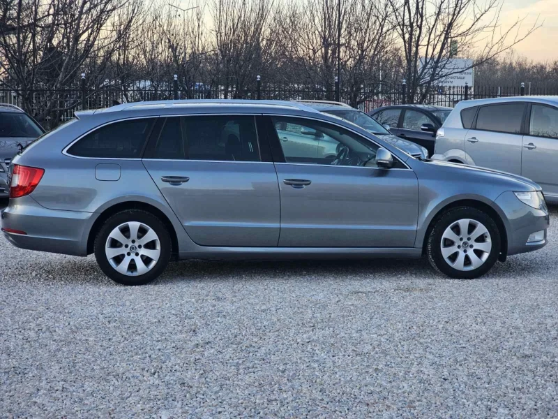 Skoda Superb 2.0TDI/140к.с./ЕВРО 5/УНИКАЛНА, снимка 7 - Автомобили и джипове - 49421650