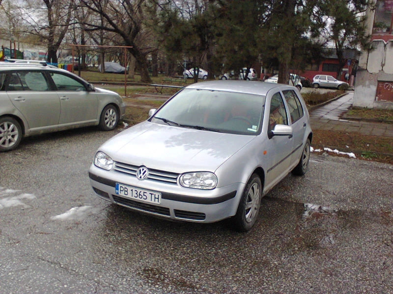 VW Golf 4       * * КЛИМАТИК* * , снимка 3 - Автомобили и джипове - 49486864