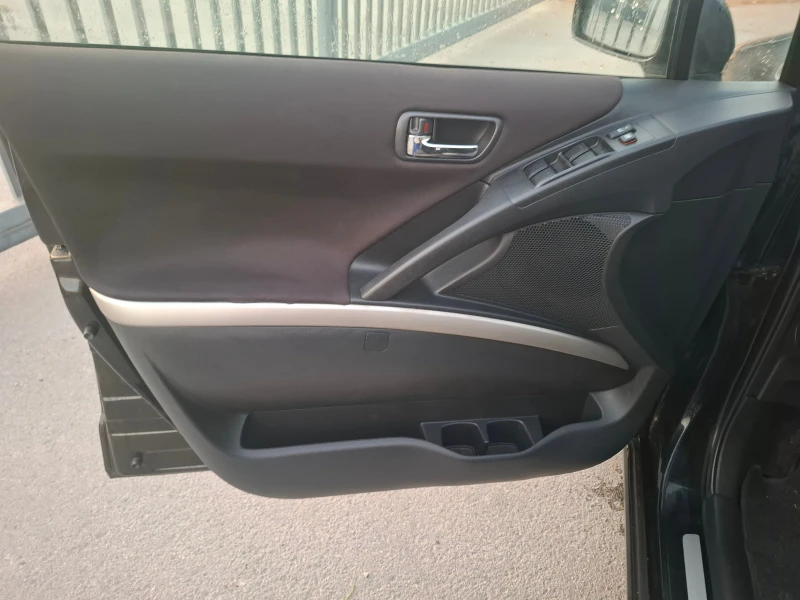 Toyota Corolla verso 2.2D 6+ 1места Камера, снимка 10 - Автомобили и джипове - 51756342