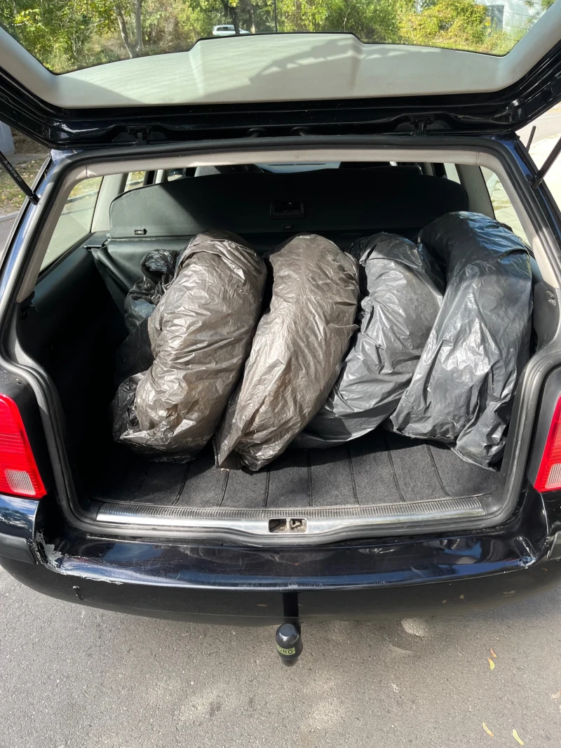 VW Passat 1.9TDI 90к.с. Темпомат/Climatronic, снимка 16 - Автомобили и джипове - 52044814