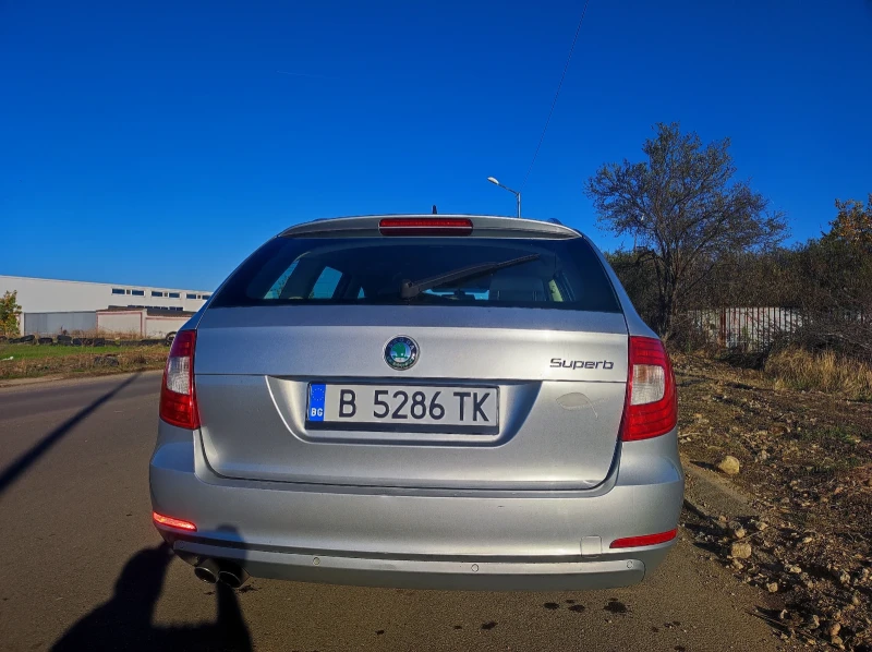 Skoda Superb, снимка 17 - Автомобили и джипове - 52632412