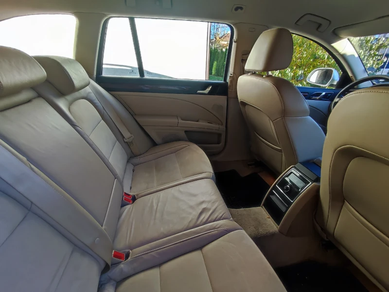 Skoda Superb, снимка 4 - Автомобили и джипове - 52632412