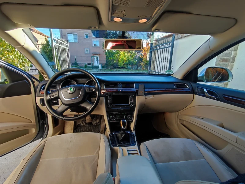 Skoda Superb, снимка 7 - Автомобили и джипове - 52632412