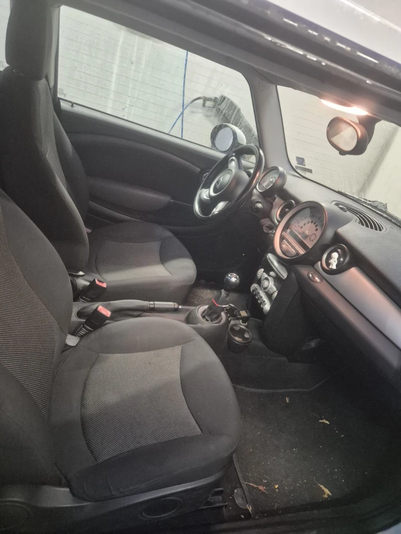 Mini One, снимка 9 - Автомобили и джипове - 52441004