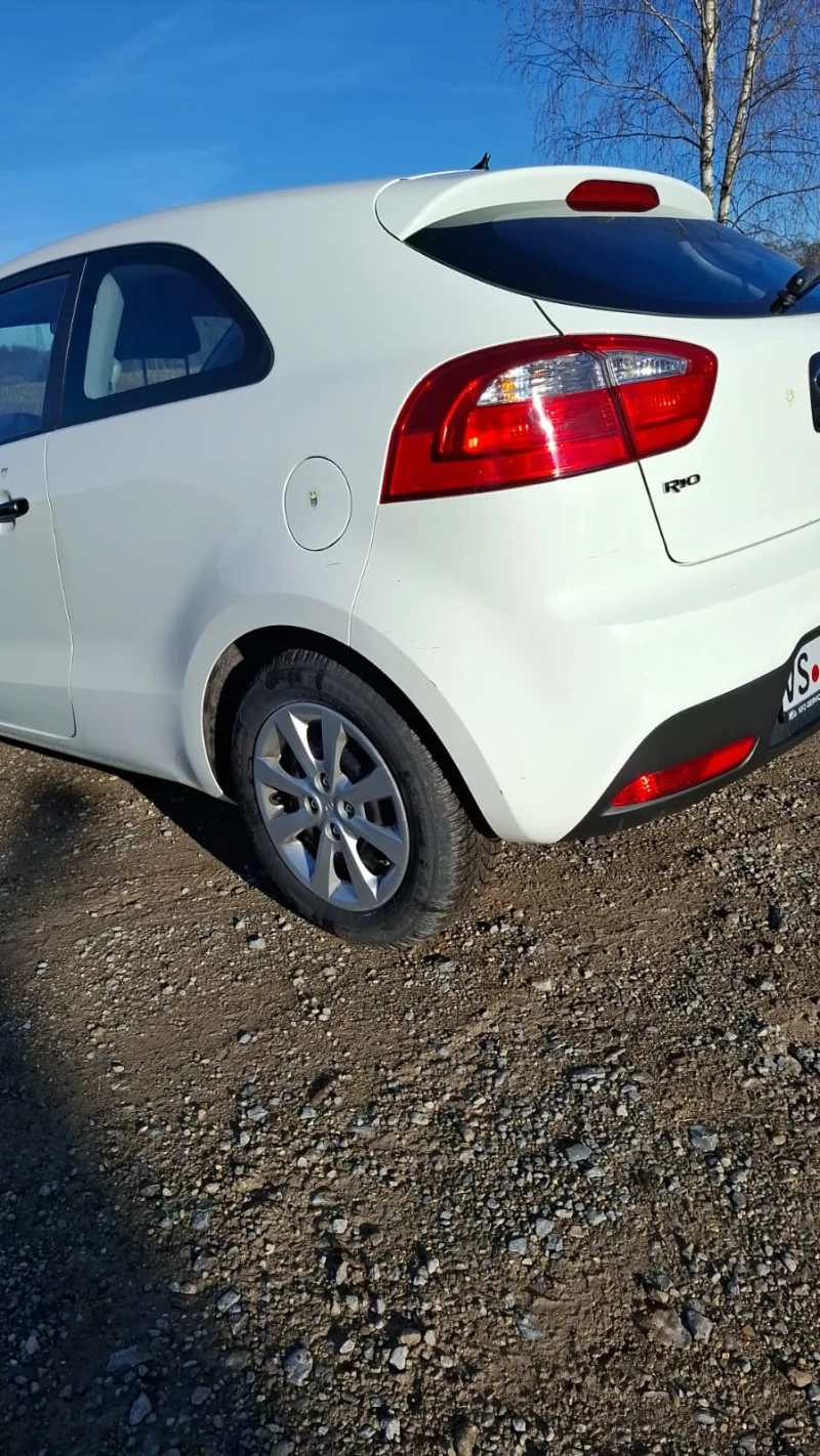 Kia Rio, снимка 9 - Автомобили и джипове - 52630315