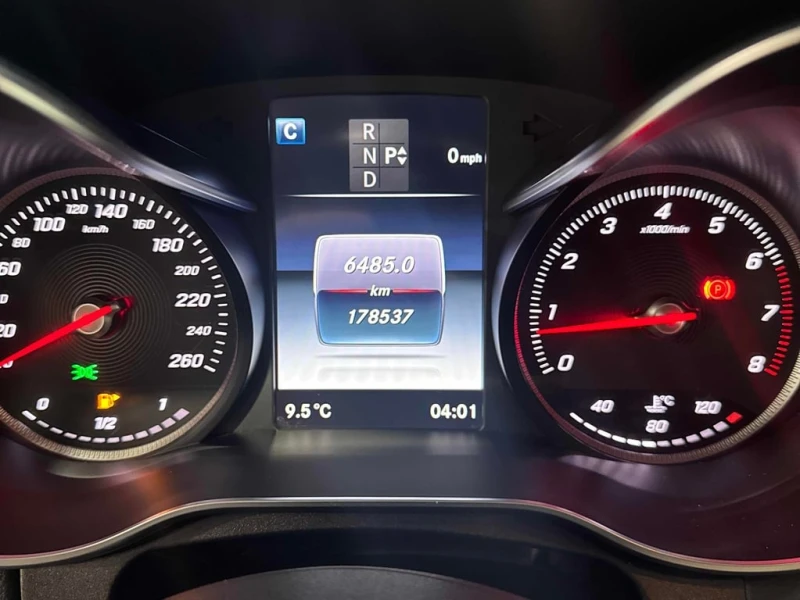 Mercedes-Benz C 300 * CARFAX * БЕЗ ПЪРВОНАЧАЛНА ВНОСКА, снимка 8 - Автомобили и джипове - 52667093