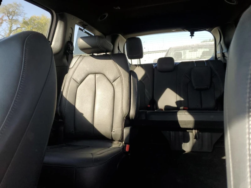 Chrysler Pacifica TOURING L, снимка 10 - Автомобили и джипове - 52817516