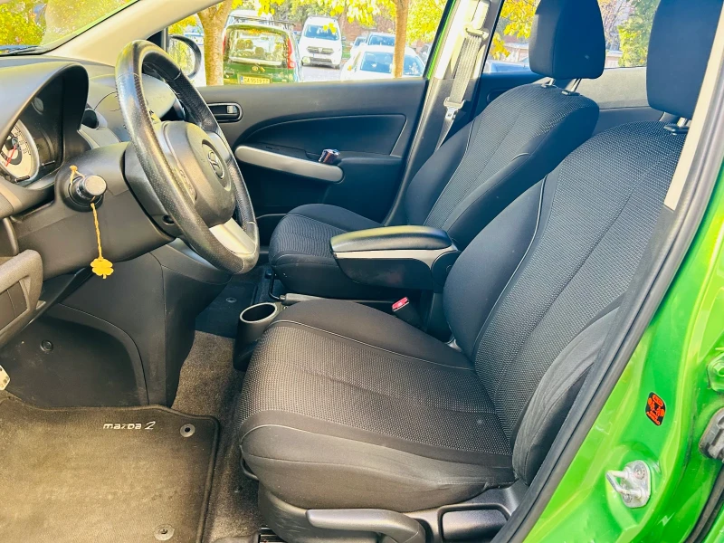 Mazda 2 1.4 D, снимка 8 - Автомобили и джипове - 52921702