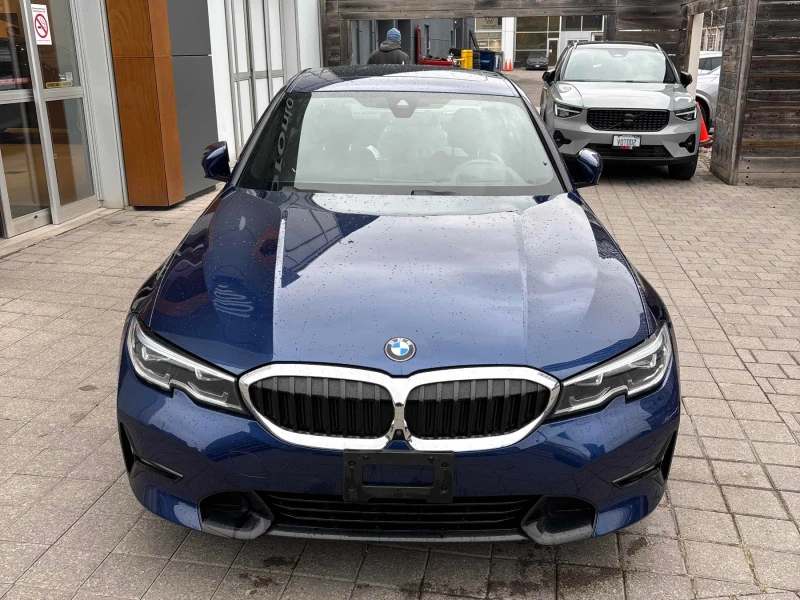 BMW 330 ИЗРЯДНО ПОДДЪРЖАНА * * ЧИСТА ИСТОРИЯ * * CARFAX, снимка 2 - Автомобили и джипове - 53196427