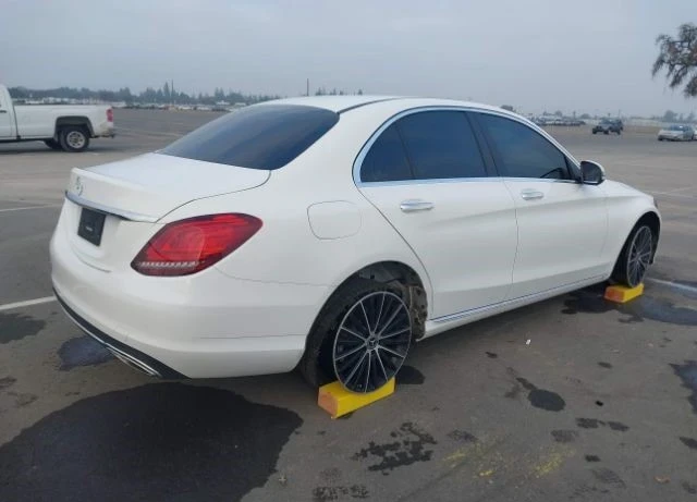 Mercedes-Benz C 300, снимка 6 - Автомобили и джипове - 48821230