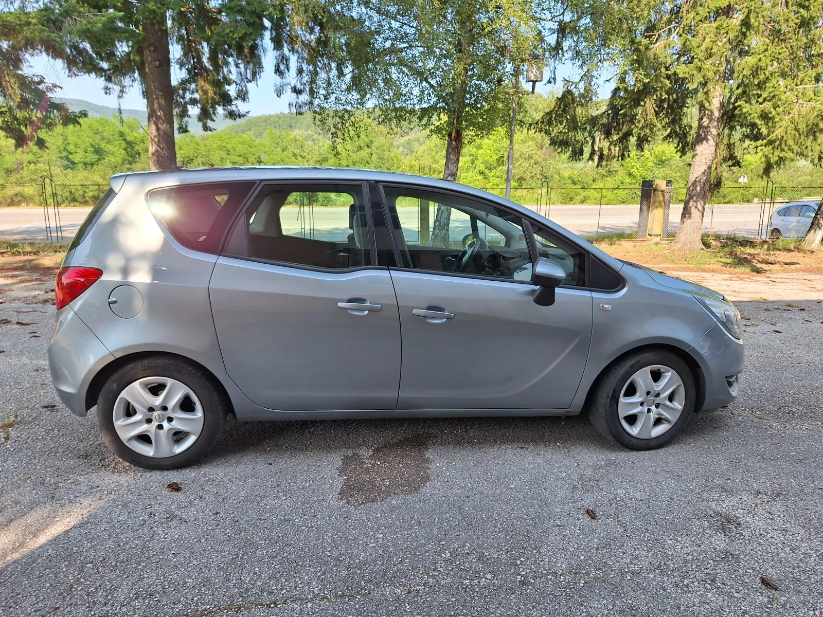 Opel Meriva 1, 4i* ГАЗ* НАВИ* КЛИМА - изображение 6