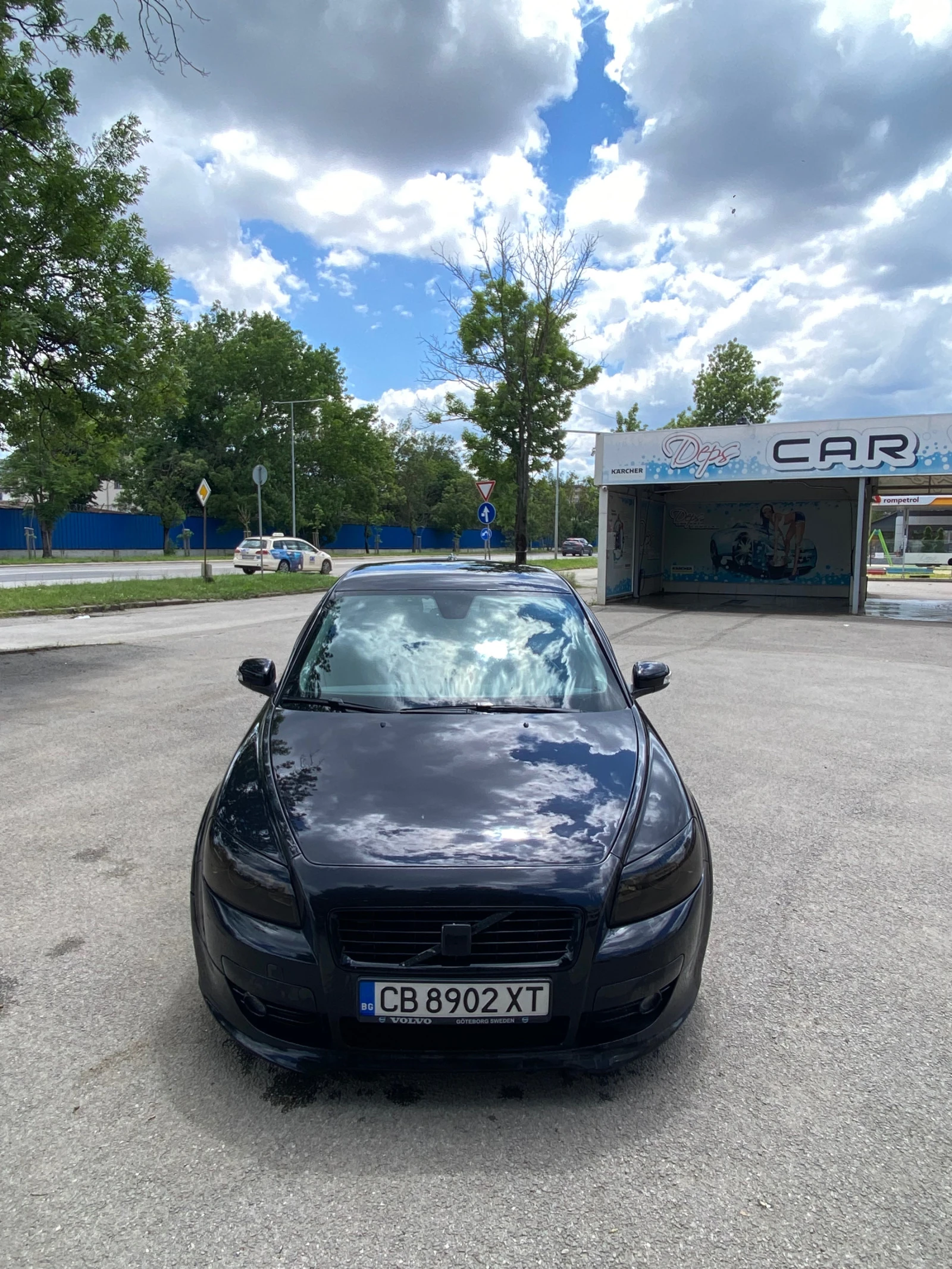 Volvo C30 2.0D - изображение 2