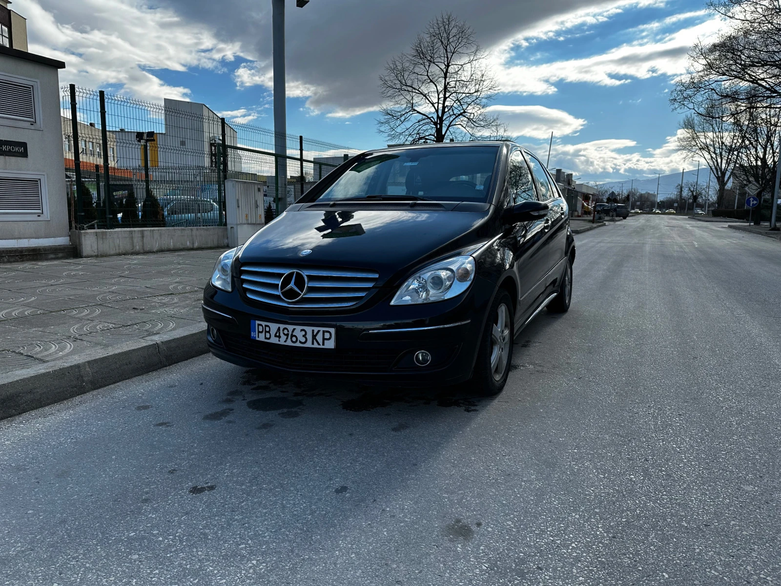 Mercedes-Benz B 180  - изображение 2